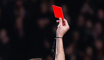 O que significa um cartão vermelho no futebol?